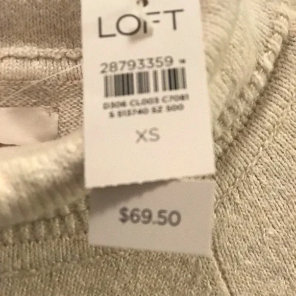 NWT LOFT Cream Turtleneck w/ Kangaroo Style Pockets Size XS - Picture 3 of 4